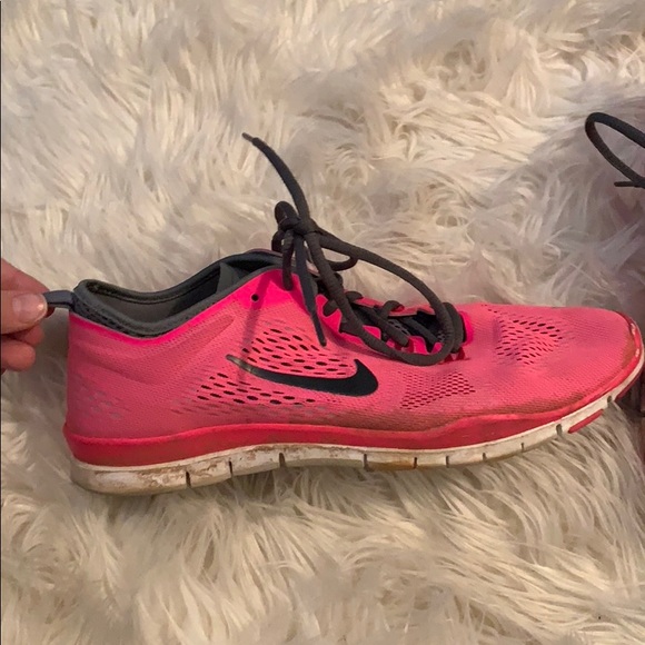 Nike Shoes - Picture 2 of 3